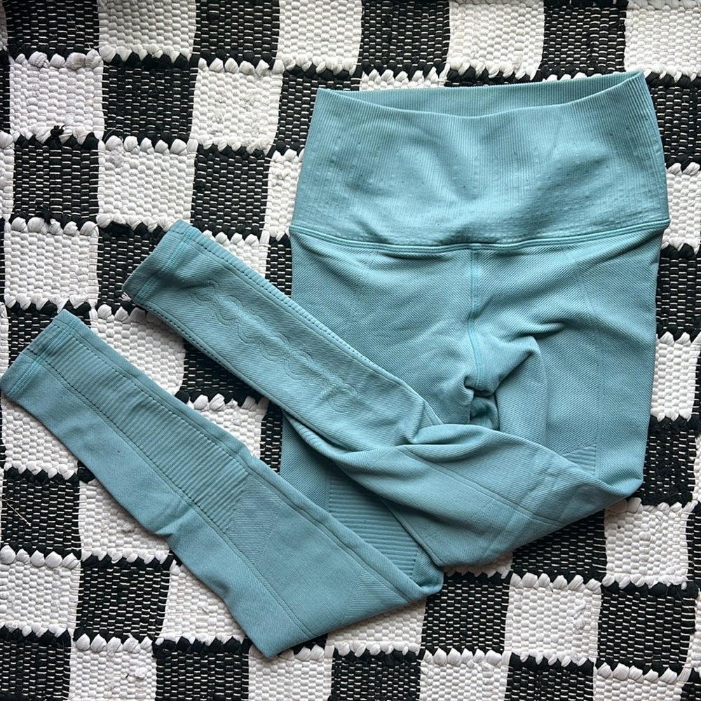 Avocado ribbed long workout tights